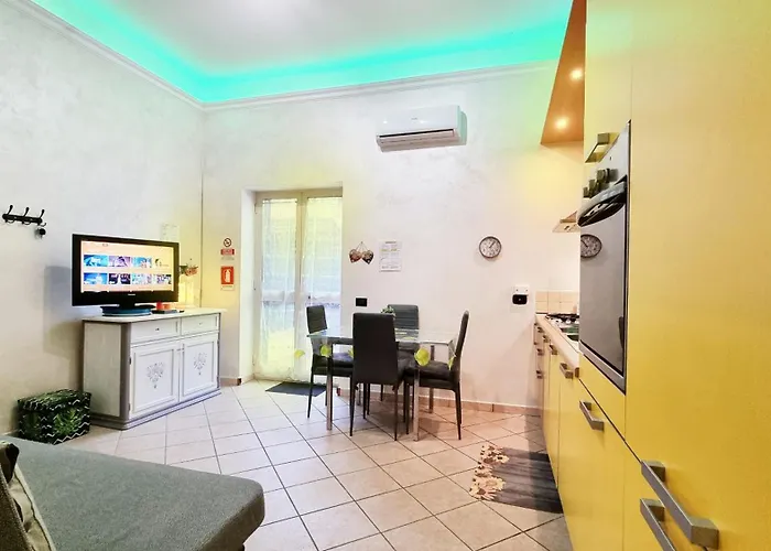 Ylyejon Esclusivo Al Pianoterra Con Parcheggio E Terrazza Appartement